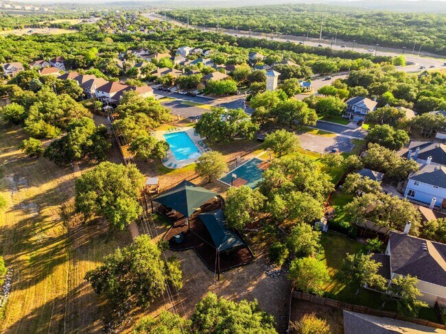 Building Photo - Gated Community - Resort Amenities