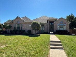 Building Photo - 314 Chisholm Trail