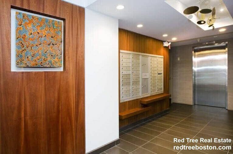 Building Photo - 345 Franklin St