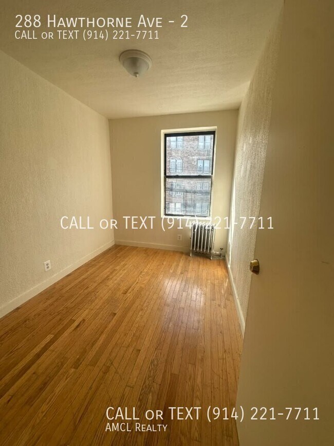 Building Photo - 288 Hawthorne Ave