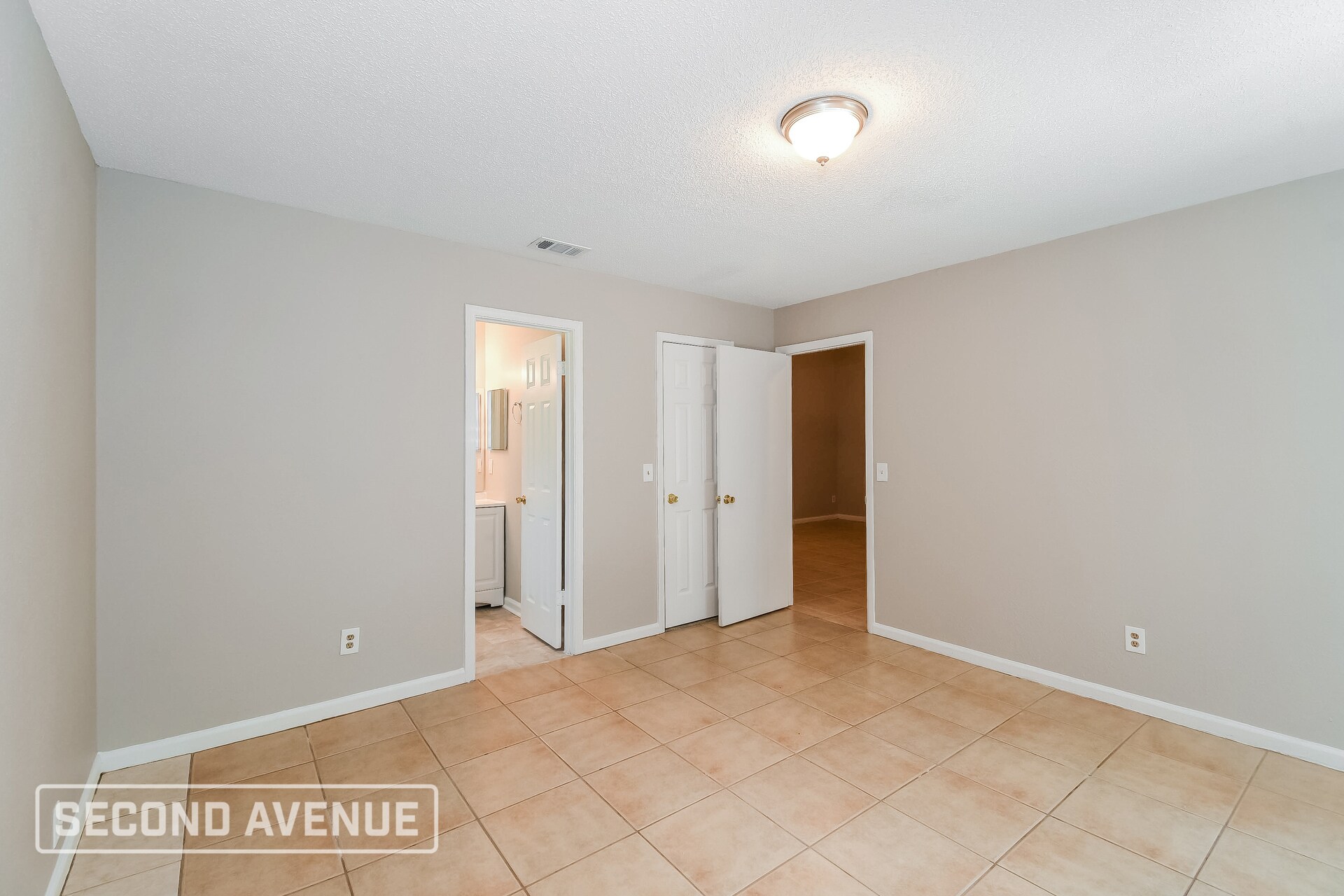 Building Photo - 2734 Sandusky Ave W