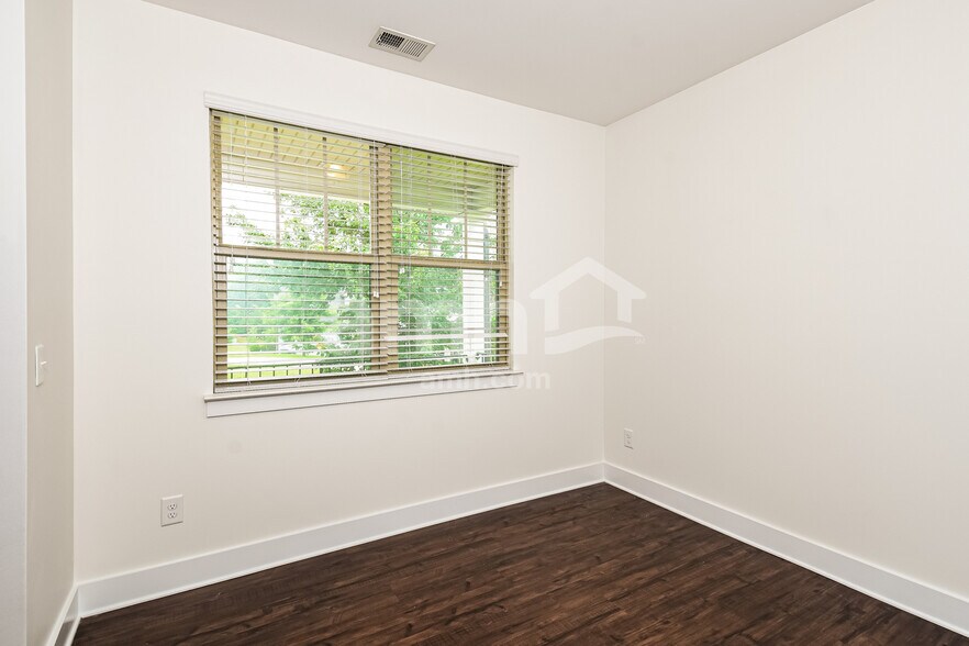 Building Photo - 3122 Arch Ct