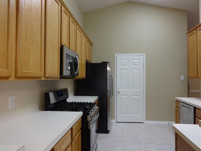 Building Photo - 32306 Willow Creek Park