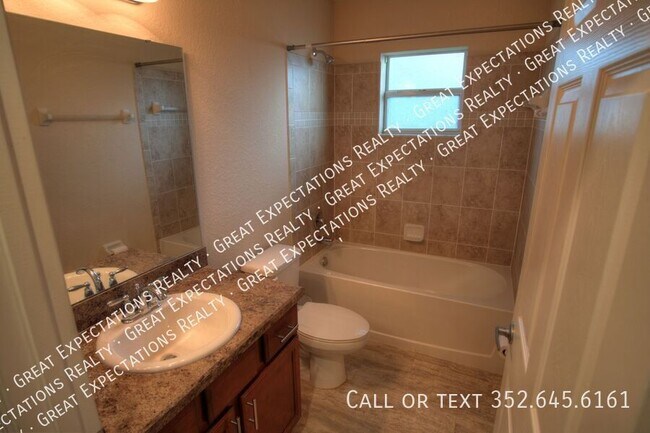 Building Photo - 11302 SW 62nd Cir