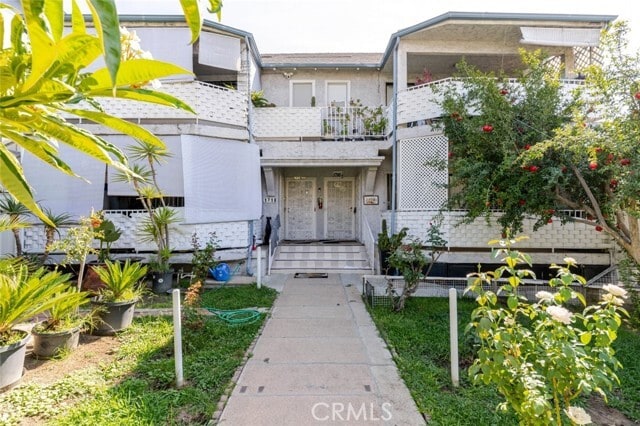 Building Photo - 1716 Winona Blvd