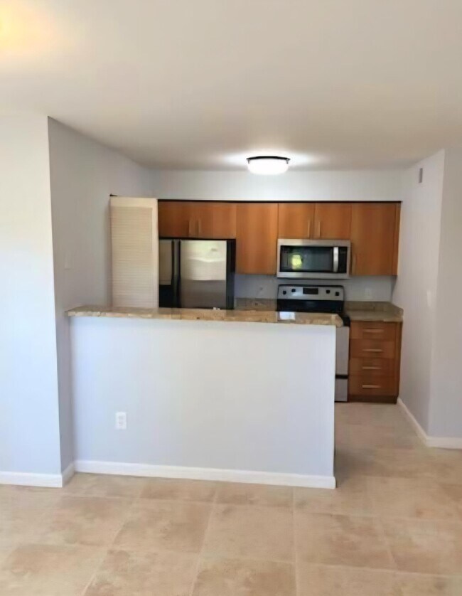 Building Photo - 1050 Crystal Way