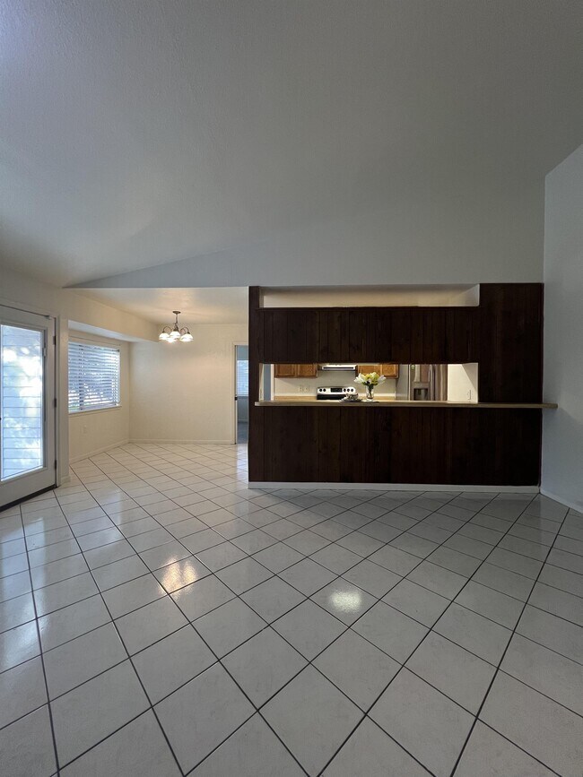 Building Photo - 9123 Alpine Trail St