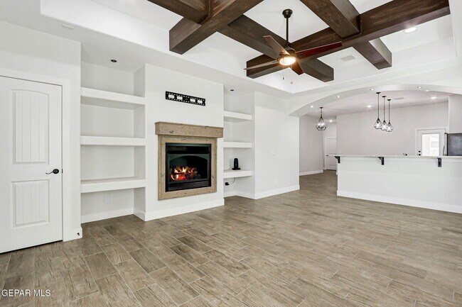 Building Photo - 14937 Tierra Fortaleza Ave