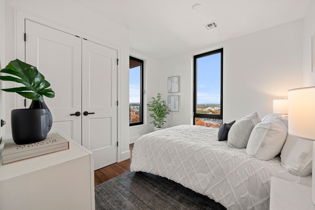 Building Photo - 1515 Commonwealth Ave