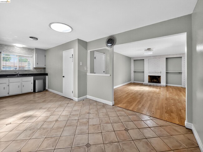 Building Photo - 2928 Rio Grande Dr