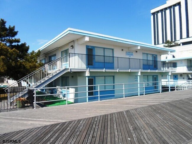 Building Photo - 3501 Boardwalk