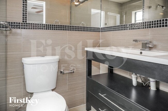 Building Photo - 8806 NW 114th Terrace