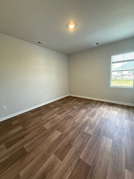 Building Photo - 1232 Blueback Herring Wy