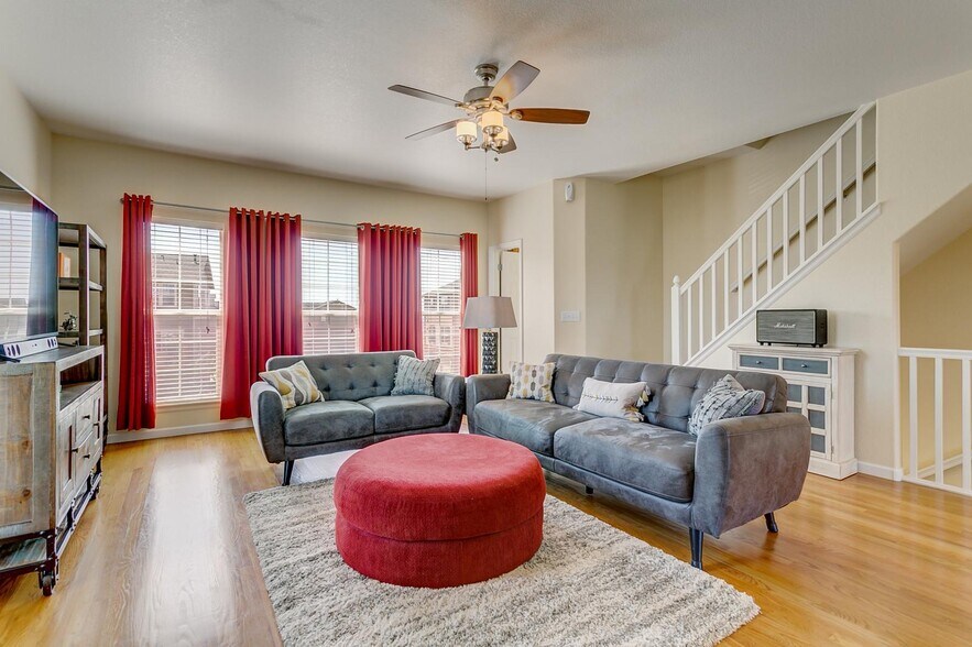 Building Photo - 1033 Burning Bush Pt