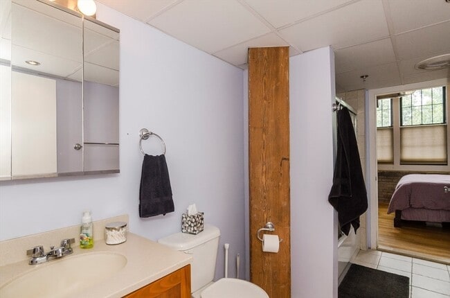 Building Photo - 43 Charlton St