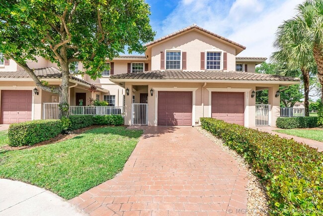 Building Photo - 3505 Lakeside Dr
