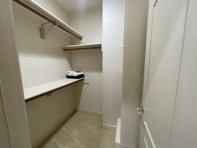 Building Photo - Stonebridge Community! Luxury and Lifestyle Awaits your Call