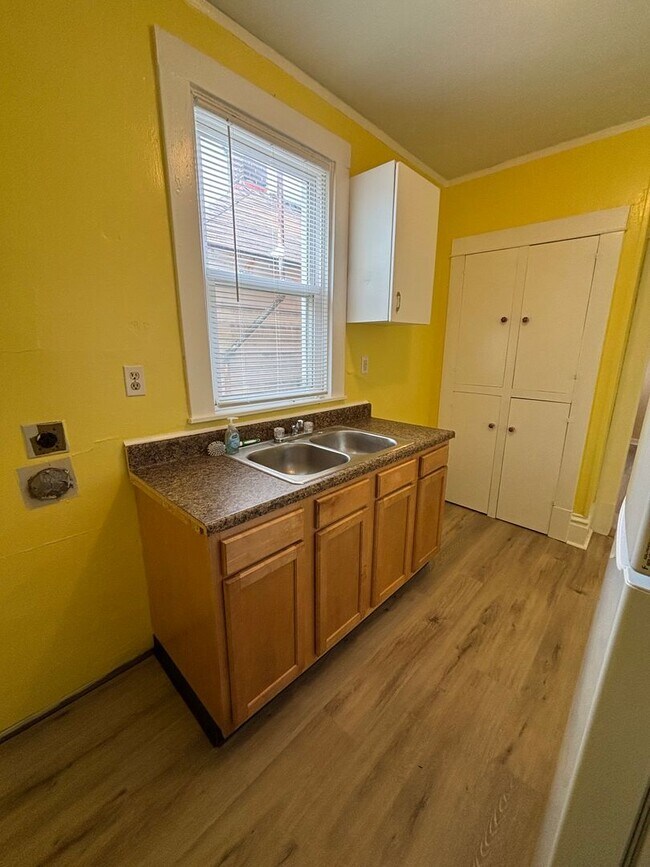 Building Photo - cla1285