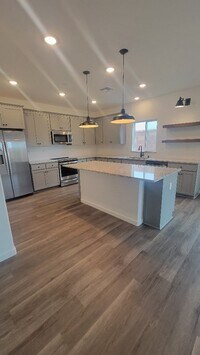 Building Photo - Beautiful Brand New home in the Springs at...