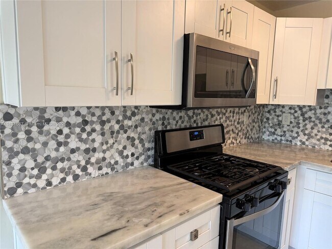 Building Photo - 14500 SW 88th Ave