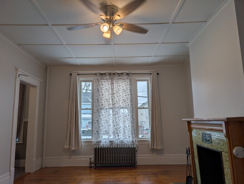 Building Photo - 59 Elizabeth St