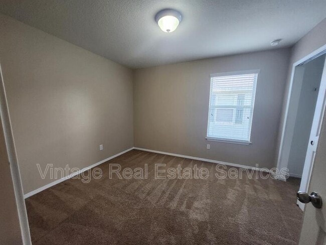 Building Photo - 4721 Chatterton Way