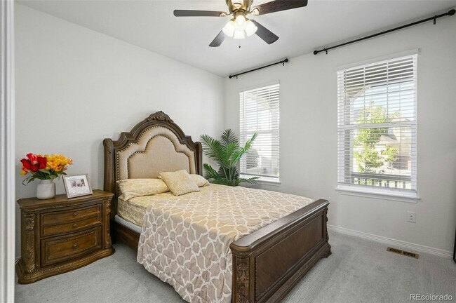 Building Photo - 14874 Chicago St