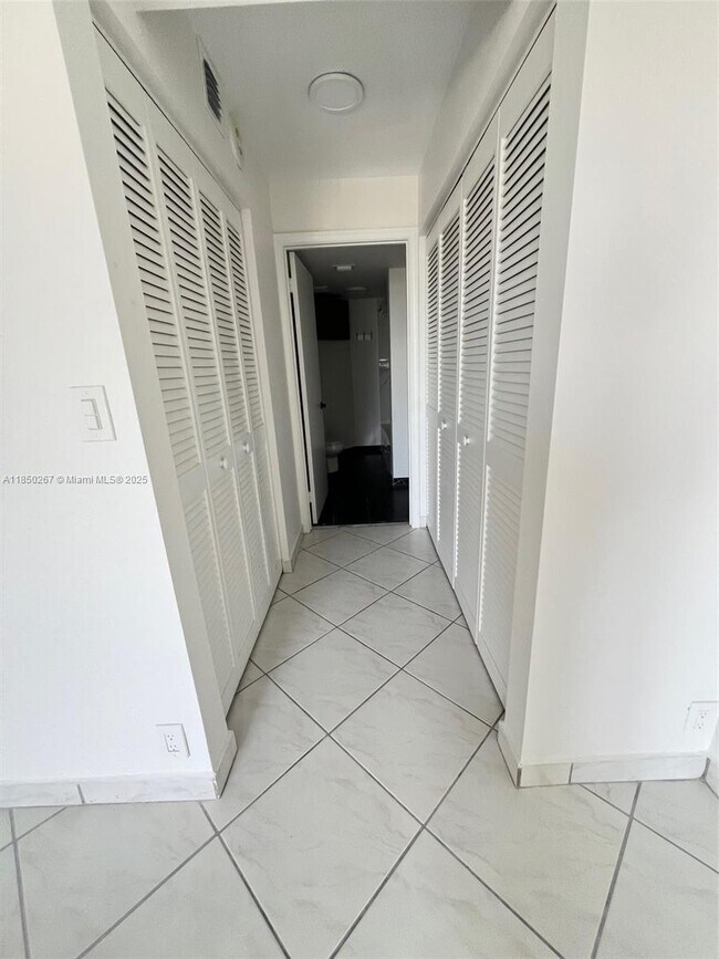 Building Photo - 6767 Collins Ave