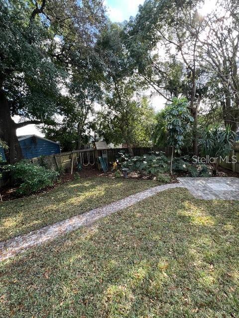 Building Photo - 1312 E Kaley St