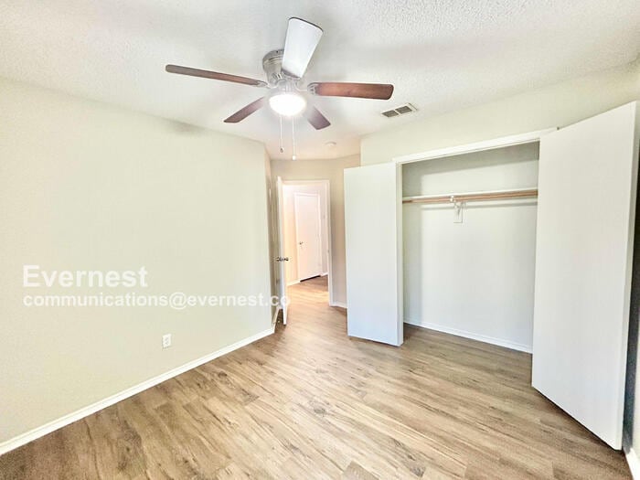 Building Photo - 10908 Deauville Cir S