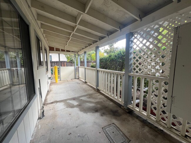 Building Photo - Charming Duplex for Rent in Cupertino - $3...