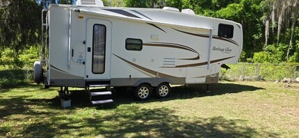 Building Photo - 1 Bed 1 Bath camper