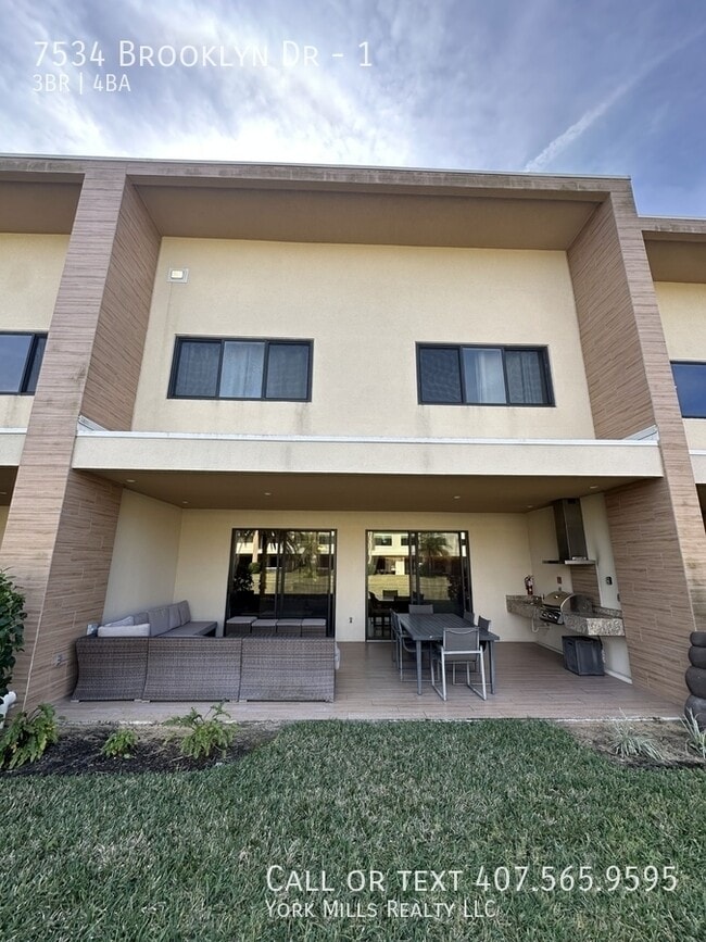 Building Photo - 7534 Brooklyn Dr