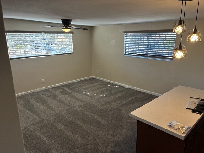 Building Photo - Unique 3 Bedroom 2 Bath House in Encanto