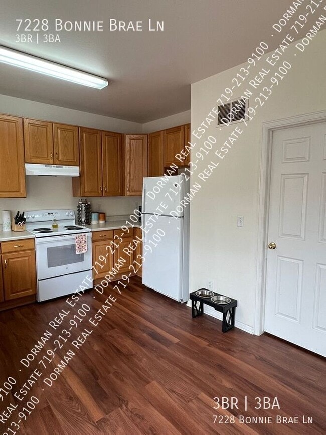 Building Photo - 7228 Bonnie Brae Ln