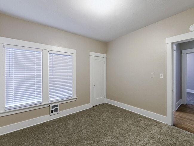 Building Photo - Beautifully Remodeled 2 Bedroom Craftsman Home near Downtown Auburn