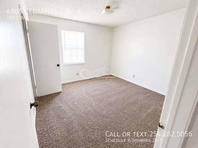 Building Photo - 4805 Cedarhill Cir