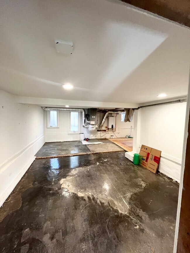 Building Photo - Bernal Heights Garden Cottage - Pet Friendly!