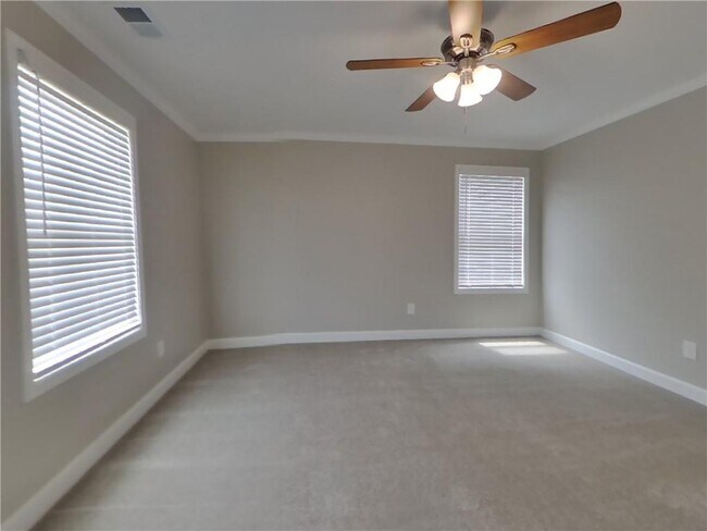 Building Photo - 112 E Rdg Wy