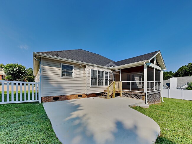 Building Photo - 14 Arbordale Ln