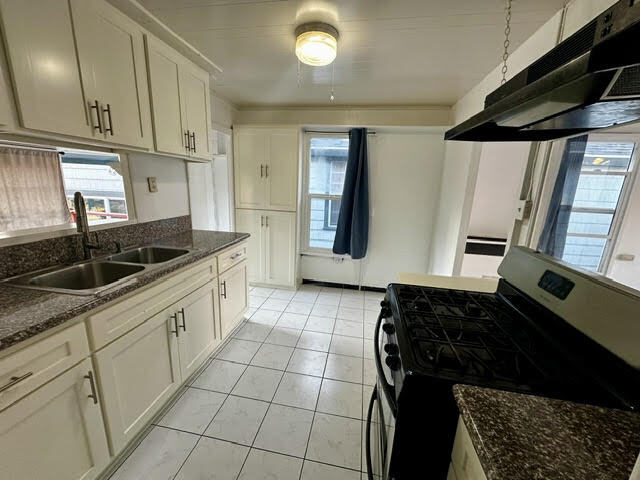 Kitchen - 131 N Pacific Coast Hwy