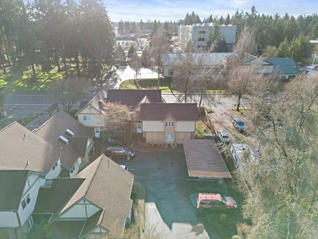 Building Photo - Light & Airy 2-Bedroom Tumwater Apartment with Pool, Covered Parking & Full-Size W/D