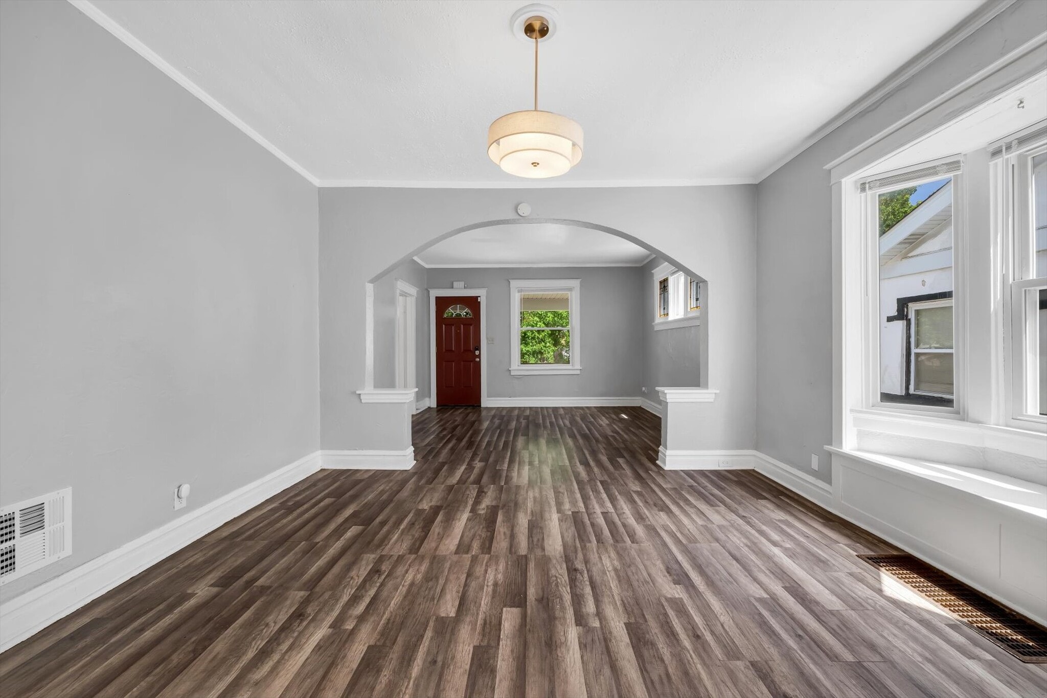 Building Photo - 1223 Gruner pl