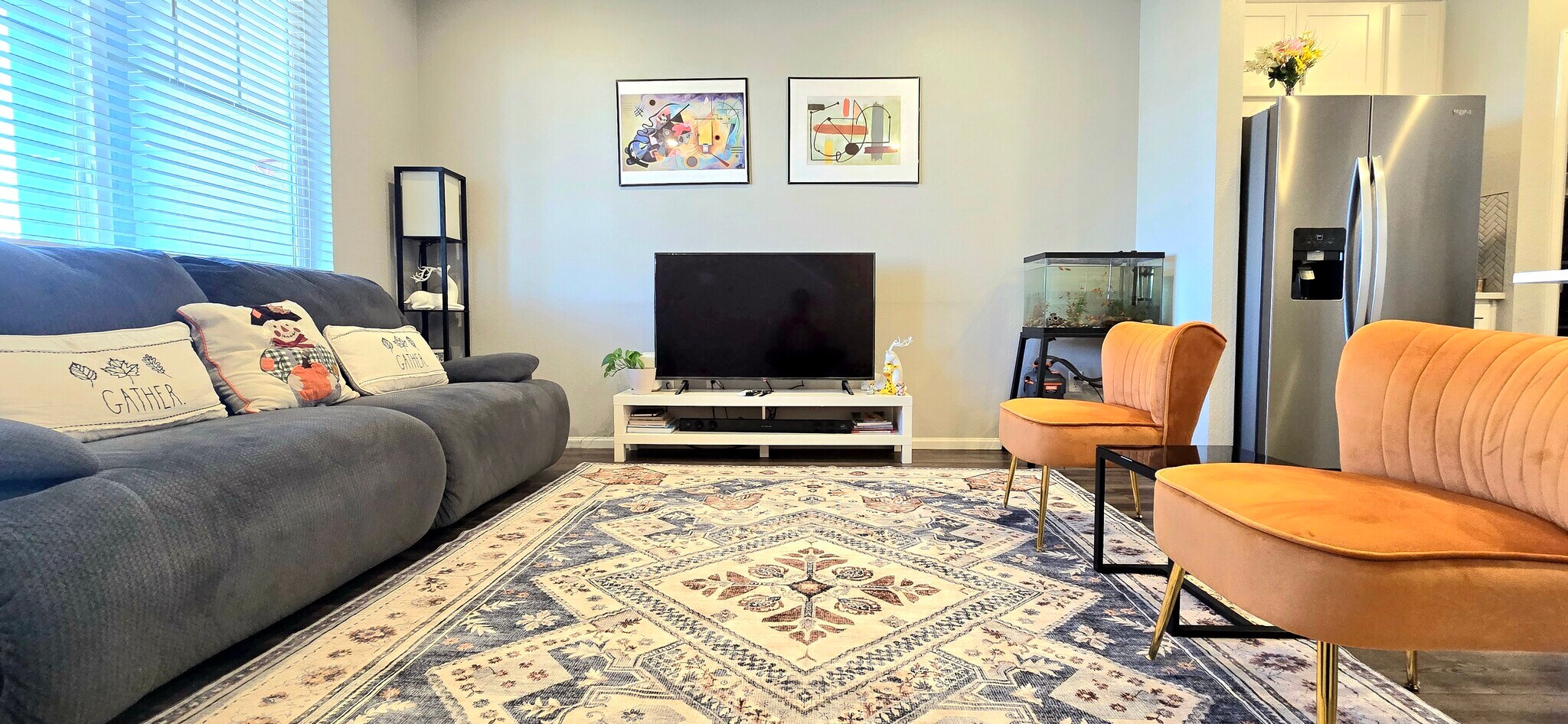 Living - 5051 S Robb Ct