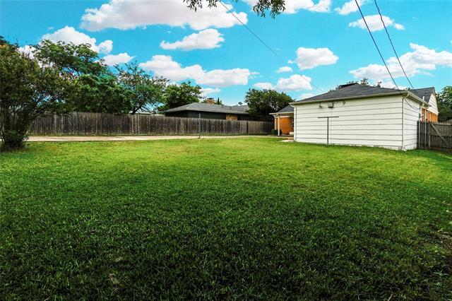 Building Photo - 816 Sherwood Dr