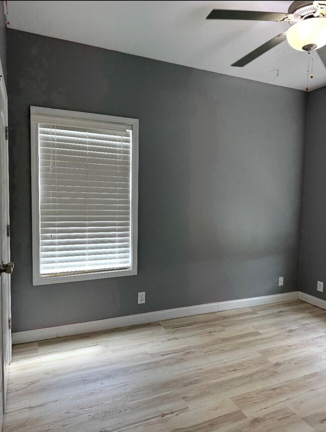 Building Photo - *** Move-in SPECIAL - $2395.00 ***