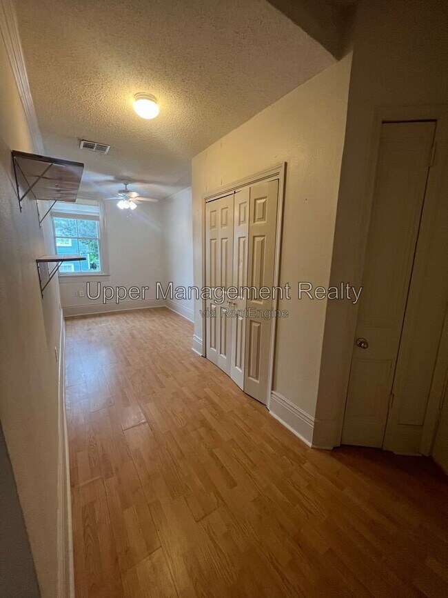 Building Photo - 540 Lowerline St