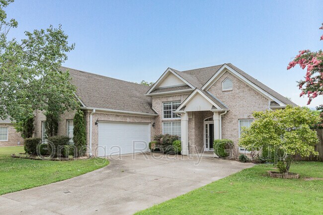 Primary Photo - 686 Old Cahaba Dr