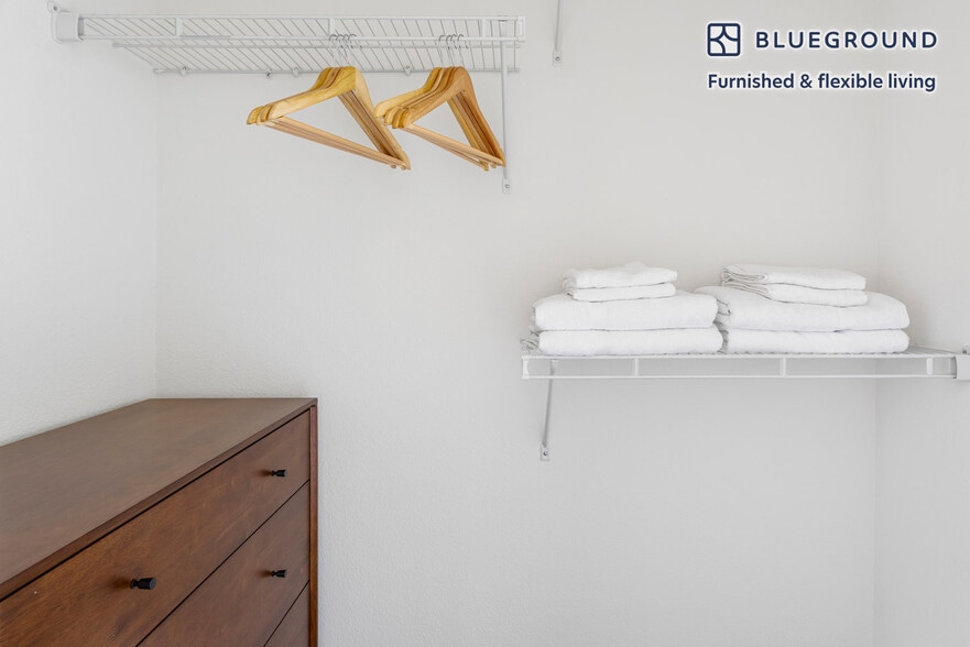 Building Photo - 501 Murphy Ranch Rd