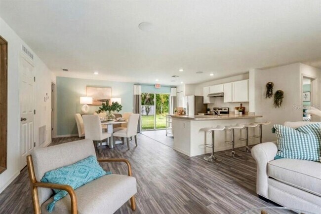 Building Photo - 6918 SW 144th Ln